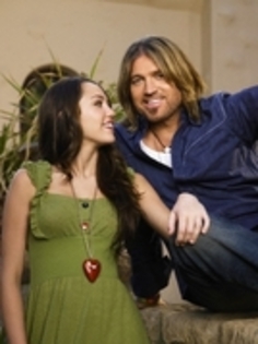 20083424_UHZFTXFQE - 0-miley cyrus