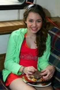 20083429_NTOBJMTCD - 0-miley cyrus