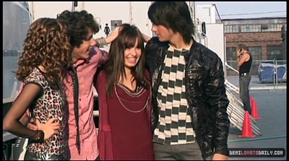 normal_PDVD_106 - Jonas Brothers Real Life Rockstars