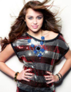 10894976_XVCQFCYSK - sedinta foto Miley C 1