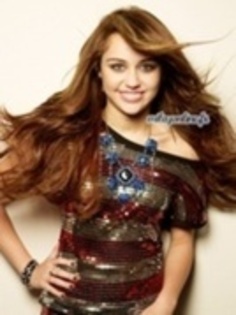 10894973_WAKXBGVRP - sedinta foto Miley C 1