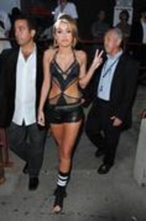 20394535_KLYVOHOSG - Miley Cyrus