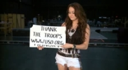 17176648_YJGPRMTWI - Miley Cyrus