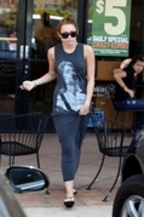 17176336_XDWCLINUY - Miley Cyrus