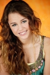 20083823_LONWZXOQF - 0-poze cu miley cyrus10