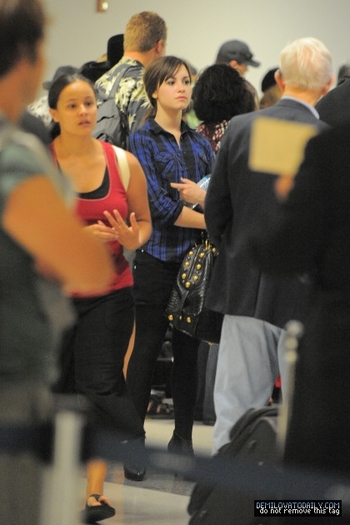 007 - SEPTEMBER 21ST - Arrives at LAX airport