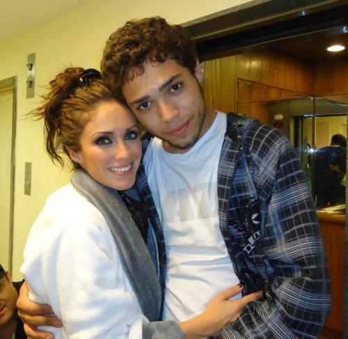 TZKJBJRCNMLQCWEQMFZ - 00 Anahi