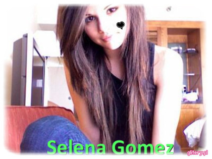 4-Selena-Gomez-9921 - 3c