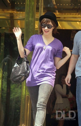 002 - AUGUST 14TH - Spotted as she leaves her hotel in uptown New York