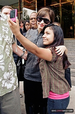 normal_004 - AUGUST 10TH - Outside Her Hotel in NY before heading to Madison Square Garden