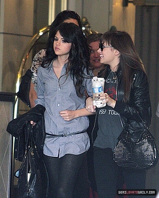 normal_004 - JULY 3RD - With Selena Gomez arriving at a hotel together