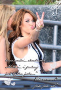 21712301_EFIDSOHNH - poze miley