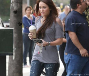 21712370_NGYPVJGFF - poze miley