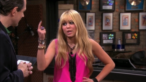 normal_s04e08_mkv_000106773