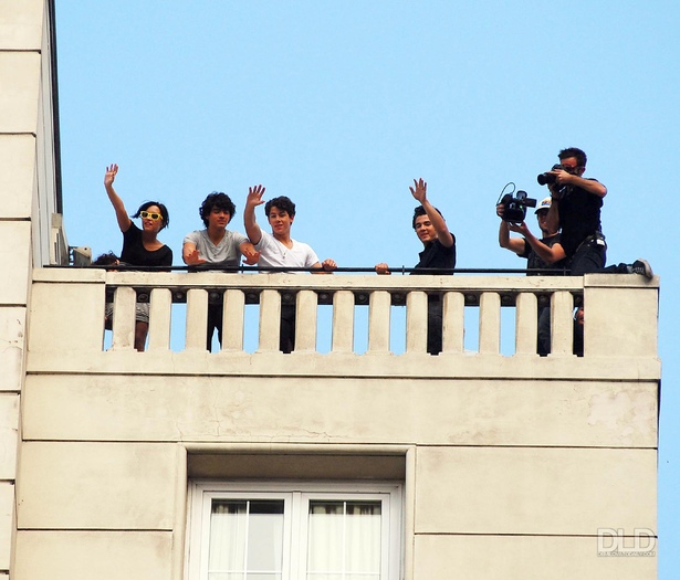 003 - MAY 21ST - At the Four Seasons Hotel in Buenos Aires