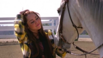 normal_HANNAH_00090 - poze hanah montana forever