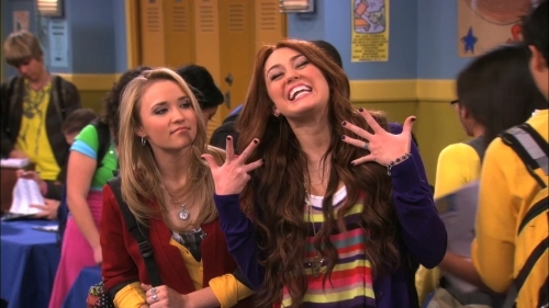 normal_hannah_montana_to_the_principal_s_office_hd_m4v_000214839 - poze hanah montana forever