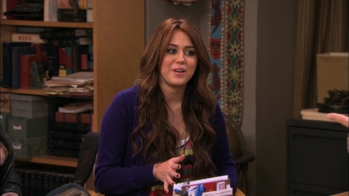 normal_hannah_montana_to_the_principal_s_office_hd_m4v_000356981 - poze hanah montana forever