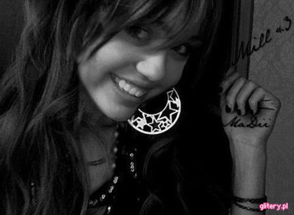 miley (208)