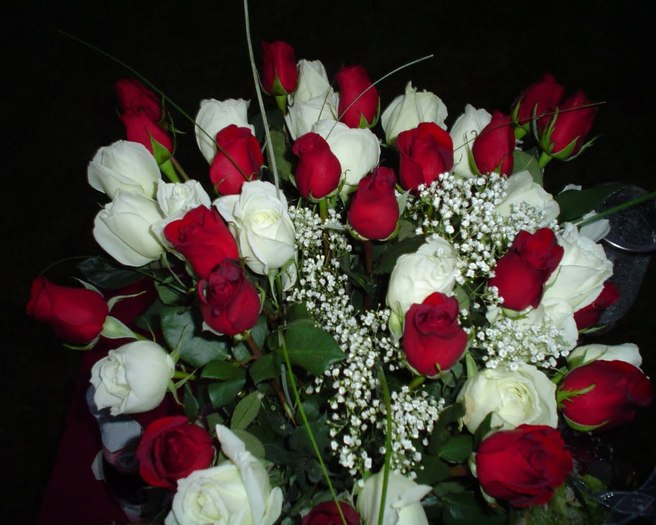 aranjamente_florare_trandafiri - Poze frumoase Desktop florii