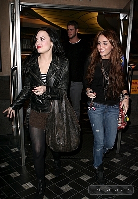 normal_025 - FEBRUARY 2ND Has dinner at Jerry Deli in Studio City with Miley and Liam