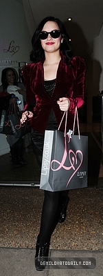 normal_007 - jANUARY 27TH - Shopping at Lipsy Boutique in London