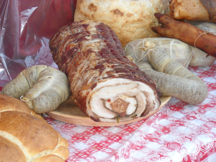 "cozonac" din porc - FESTIVALUL ZILELE JUPANULUI