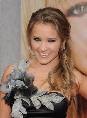 Emily Osment - Alege careti place 00