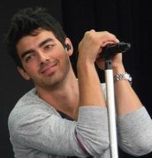 22423854_VGBMRMZTL - 0-joe jonas