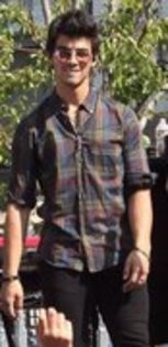 22423928_RKGKCWAQB - 0-joe jonas