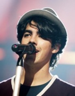 22423975_JBZTZJVOL - 0-joe jonas