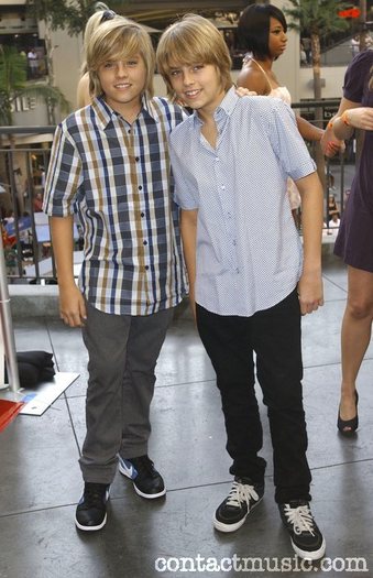 dylan_sprouse_2008797 - Cole and Dylan Sprouse