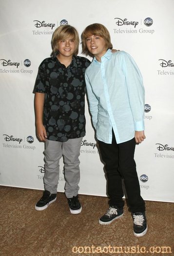 dylan_sprouse_1980674 - Cole and Dylan Sprouse