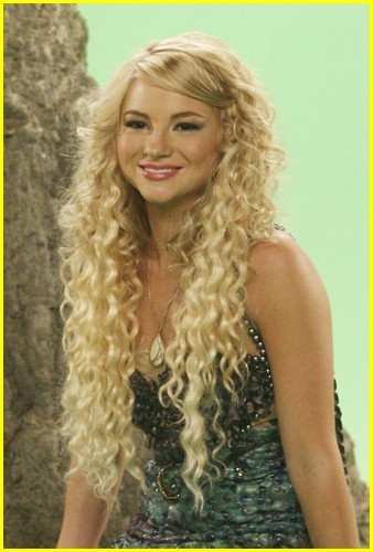 suite-life-splash-trash-10