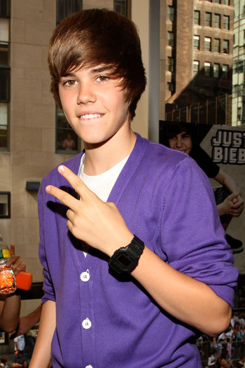 justin bieber-memorii(1) - poze Justin Bieber