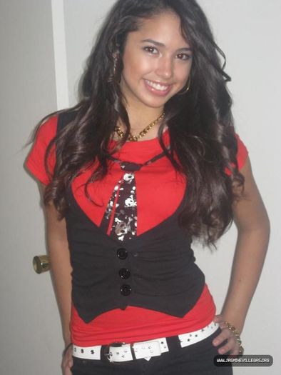 morepersonalphotojasminevorg2p0f_(9)