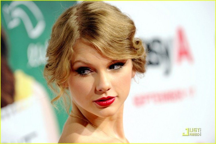 taylor_swift_1284505518