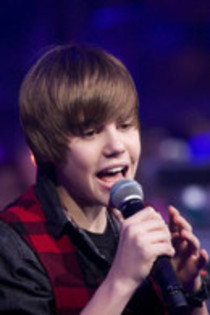 fygtuhi - justin bieber