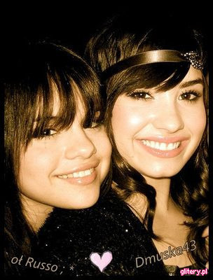 18847510_RCEYNVEIQ - selena gomez