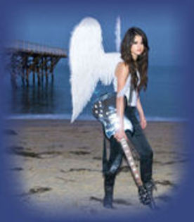 21549488_UGSHKHZLK - selena gomez