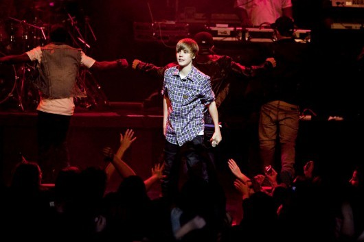 poze-justin-bieber-concert-7-530x353 - poze justin in turneu