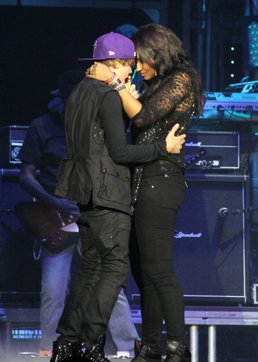  - Justin Bieber and Jessica Jarrell Go Overboard