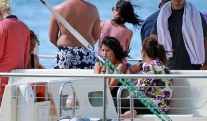  - Justin Bieber In Hawai