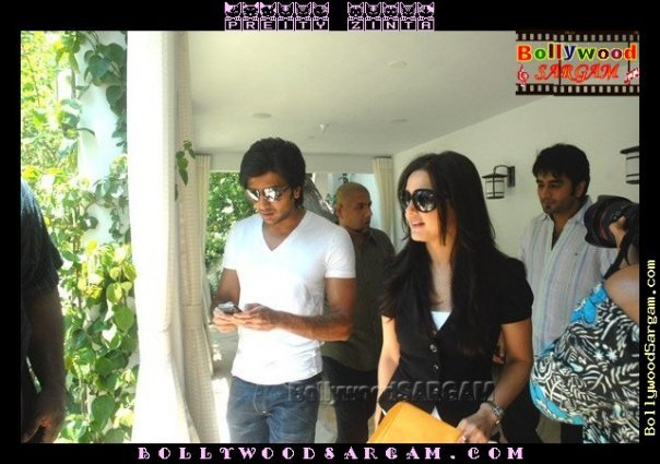 6520_102806049729544_100000004491396_74986_8105498_n - PREITY ZINTA