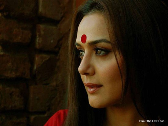 45644_151652904851494_100000203561198_483387_5647815_n - PREITY ZINTA