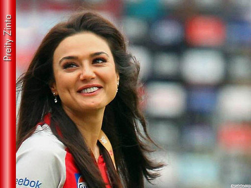 59298_156270901056361_100000203561198_513968_933078_n - PREITY ZINTA