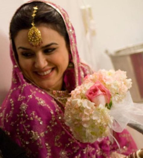 61384_1635115759287_1278481893_31805139_7918616_n - PREITY ZINTA