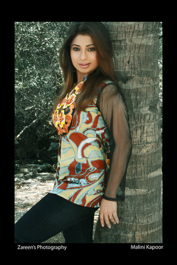 20983921_FASVNCBBE - Malini Kapoor-Zeenat