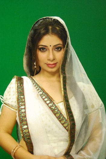 20983941_QNLTTBIWZ - Malini Kapoor-Zeenat