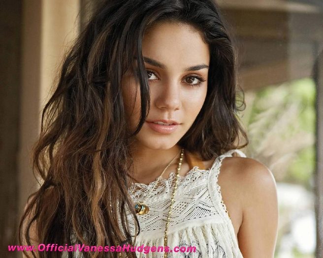 vanessahudgens20wm0